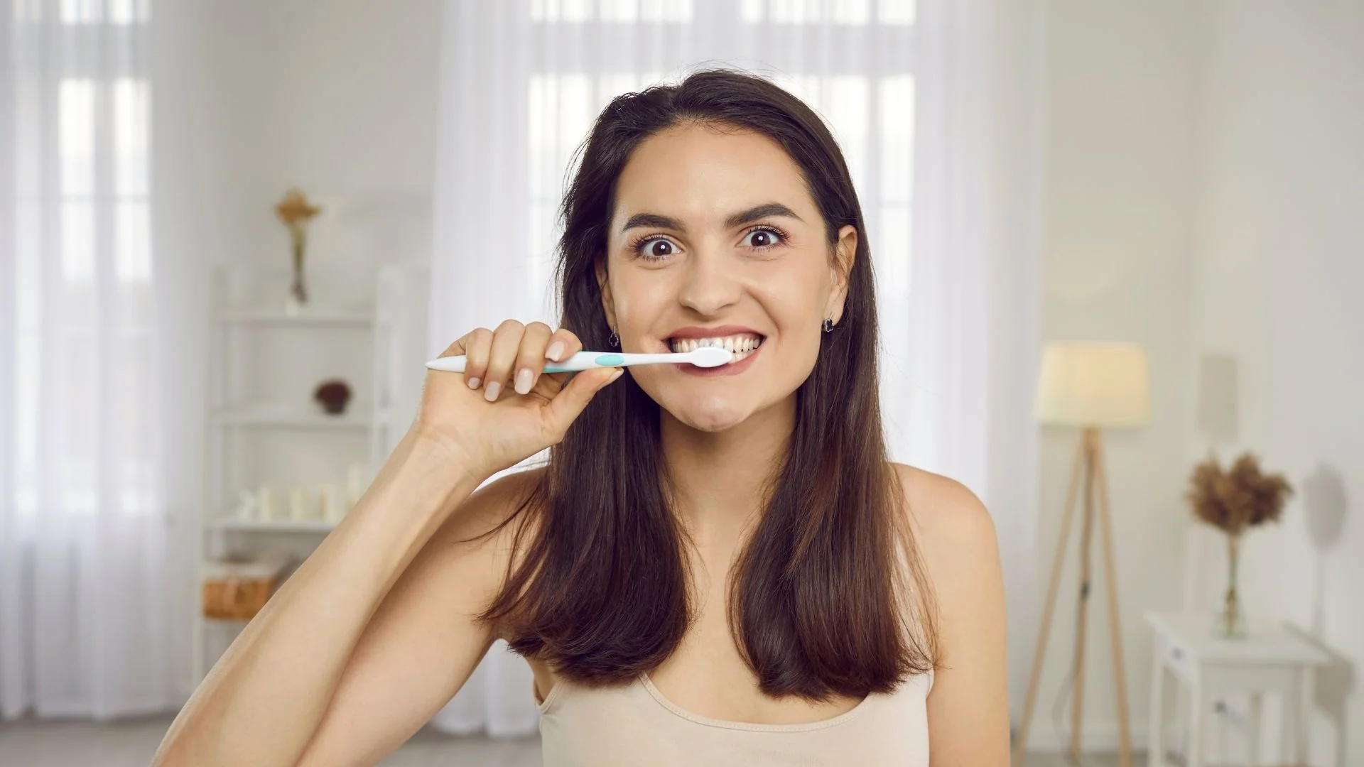 best toothpaste for teeth whitening in Woodland Hills